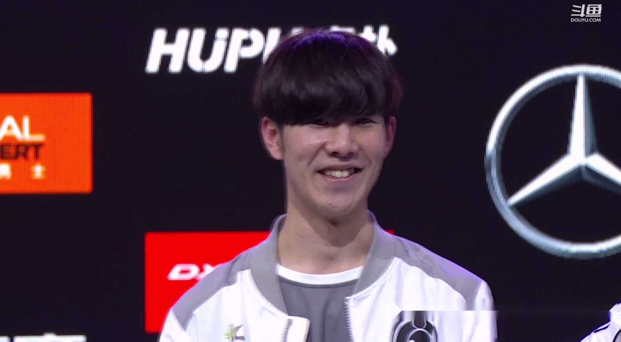 TheShy在拜仁比赛中比赛规则变更，出色发挥引发热议！比赛高潮迭起的简单介绍