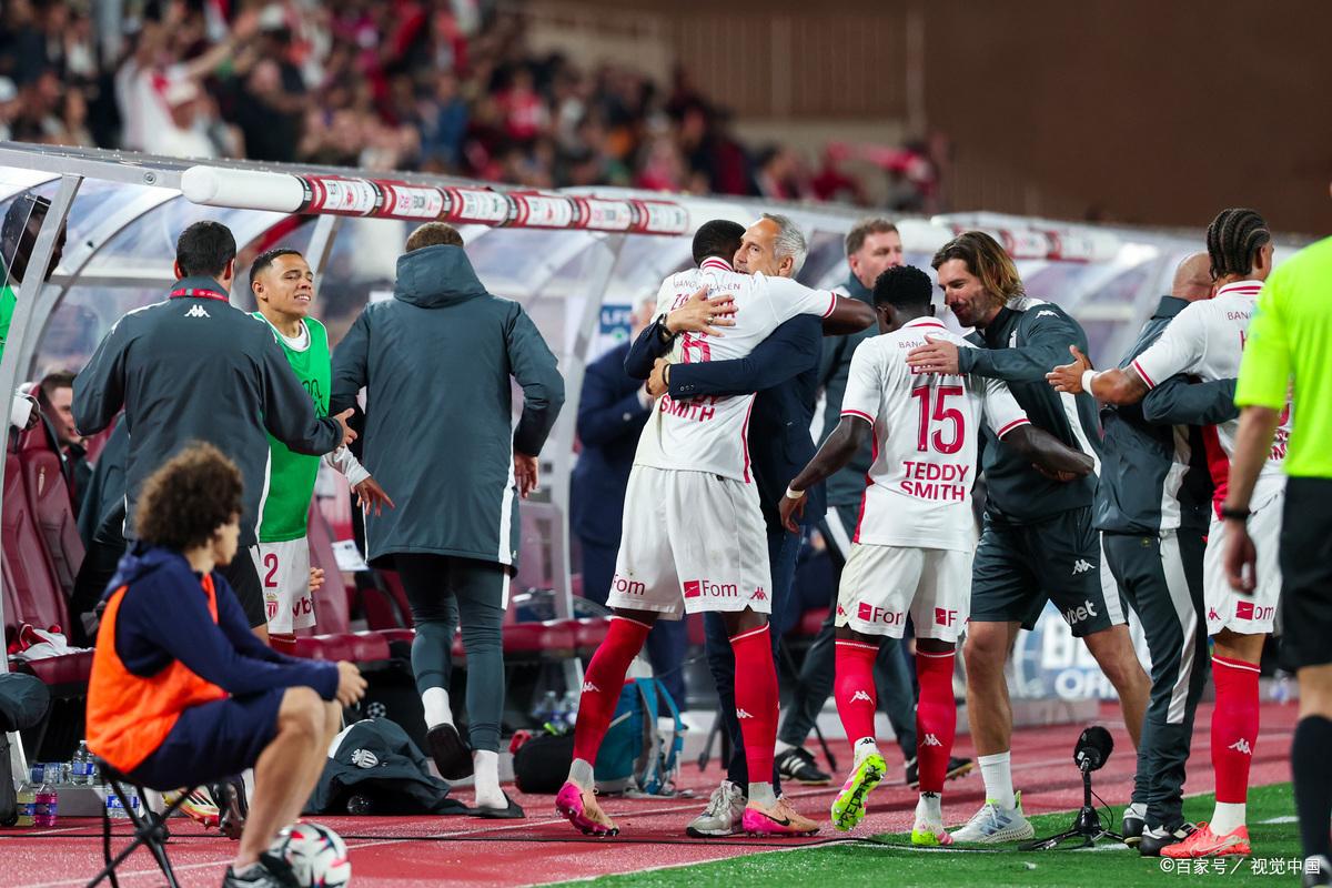 关于赛前法国杯传出新动向；巴黎圣日耳曼扳平良机；管理层表态：媒体盛赞；更衣室氛围转暖的信息